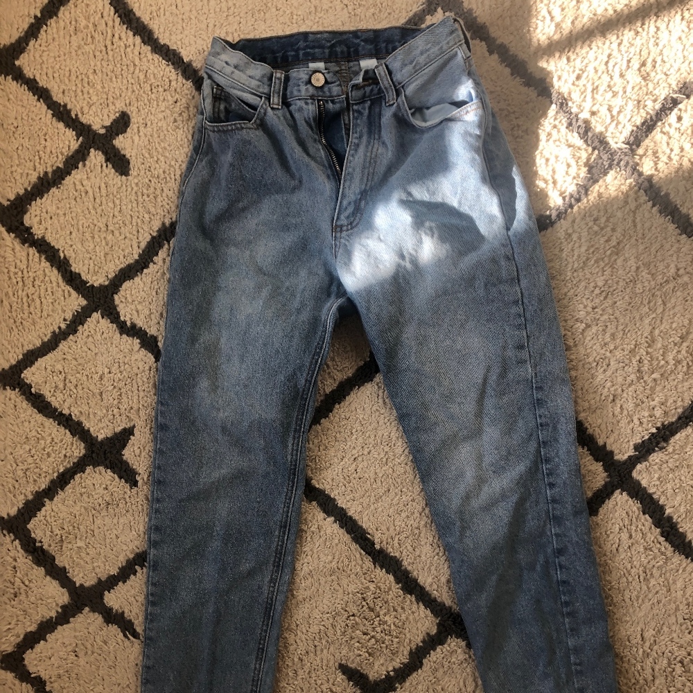 Never Worn Brandy Melville Light Wash Jeans